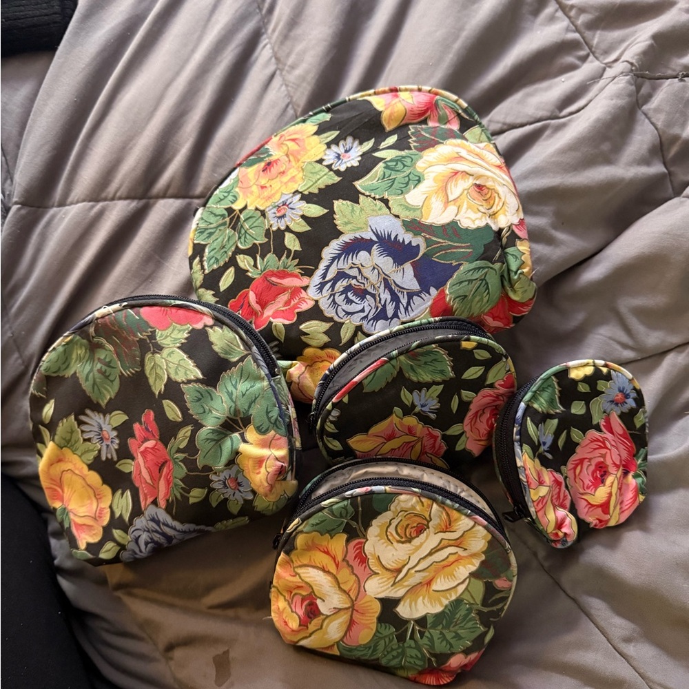 Floral Patterned Cosmetic Bags Set - Picture 2 of 3